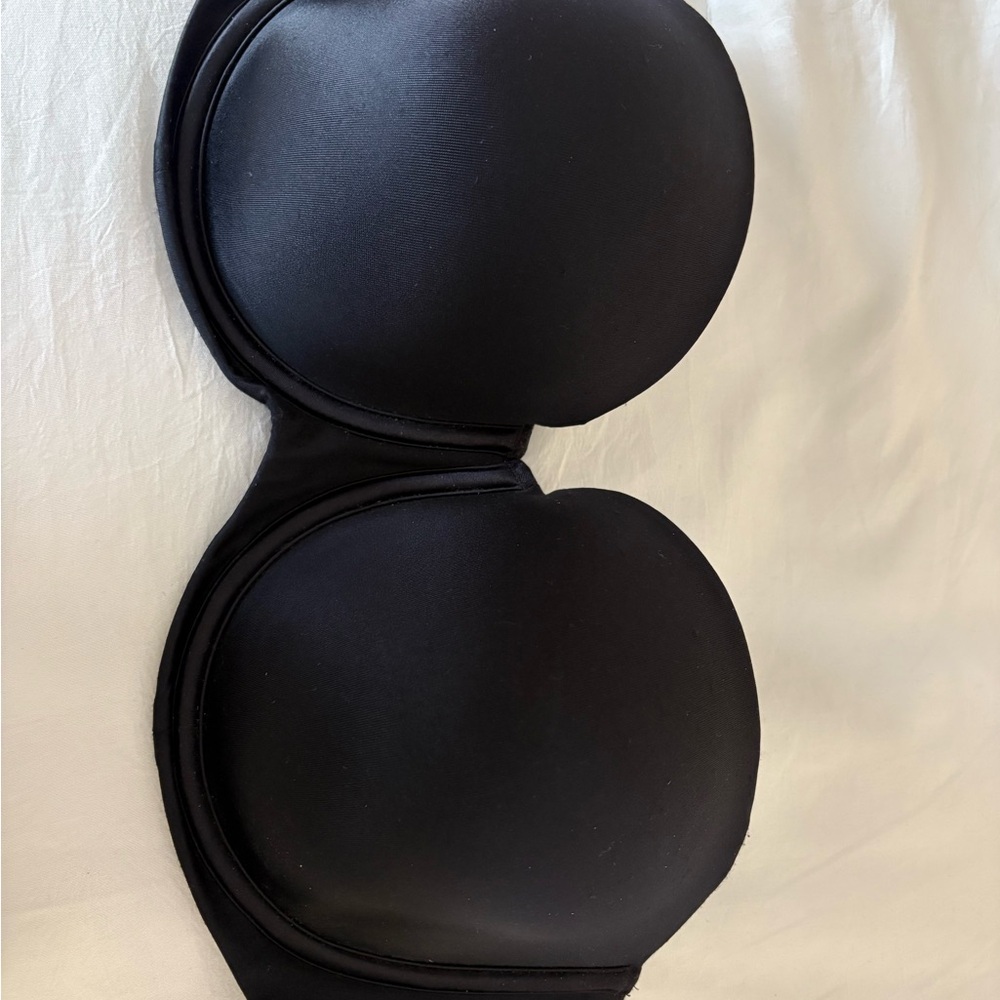 Black Strapless Bra